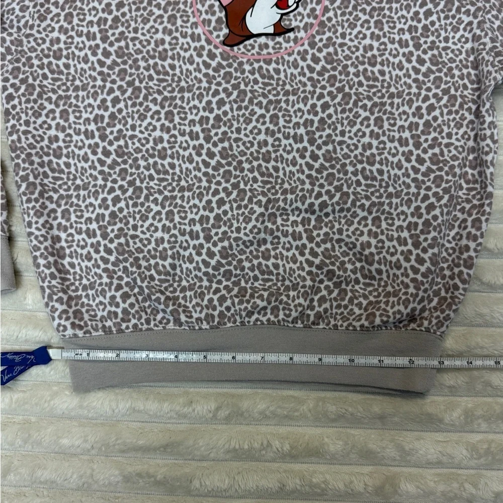 Buc-ees: Girls Leopard Print Pink Buc-ee Logo Sweatshirt, Size YL